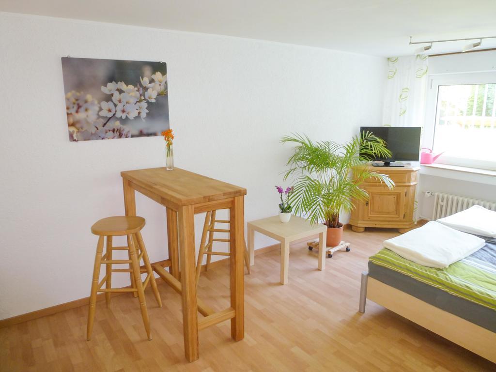 Gaestezimmer Mueller 诺伊斯 客房 照片
